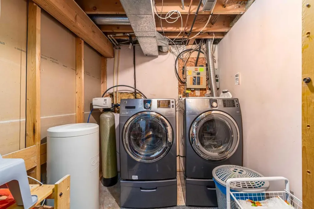 71 Sunmills Drive SE Calgary AB T2X 2R4