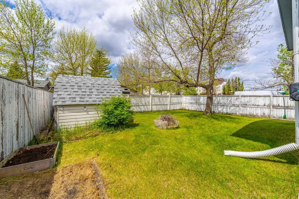 71 Sunmills Drive SE Calgary AB T2X 2R4
