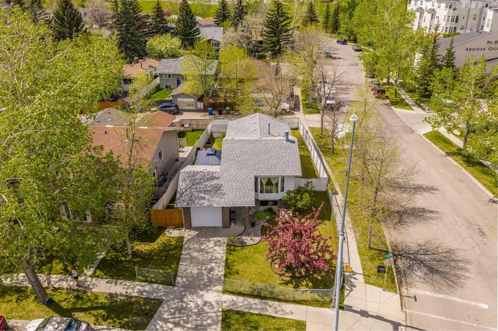 71 Sunmills Drive SE Calgary AB T2X 2R4