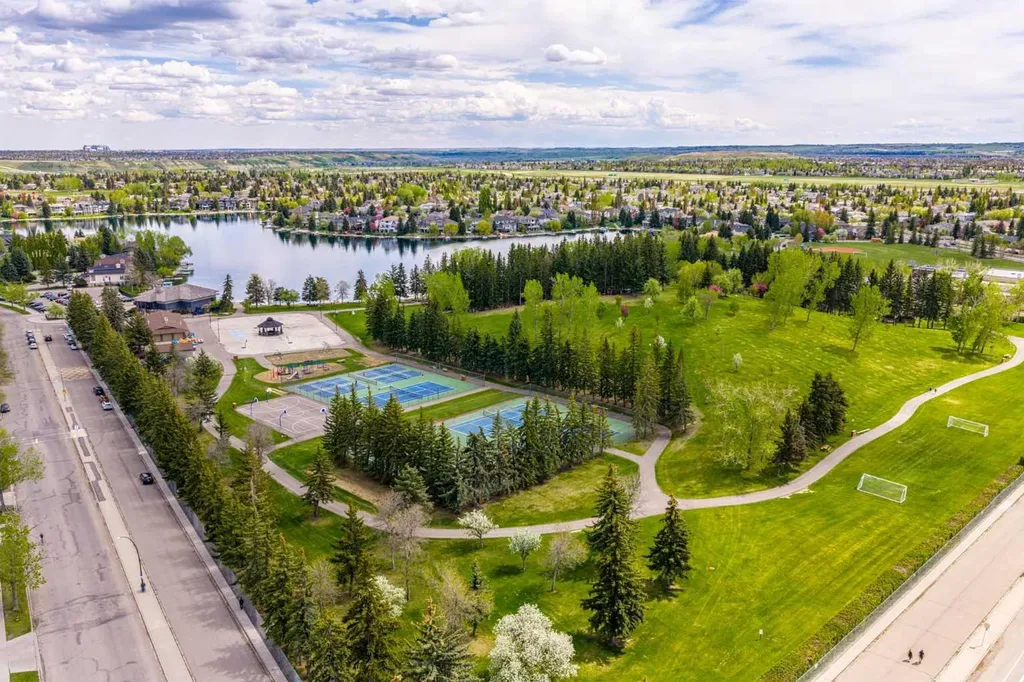71 Sunmills Drive SE Calgary AB T2X 2R4