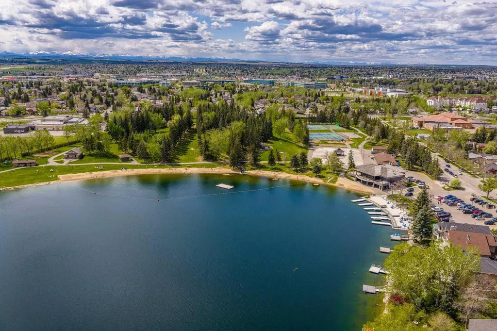 71 Sunmills Drive SE Calgary AB T2X 2R4
