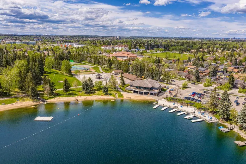 71 Sunmills Drive SE Calgary AB T2X 2R4