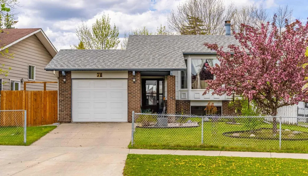 71 Sunmills Drive SE Calgary AB T2X 2R4