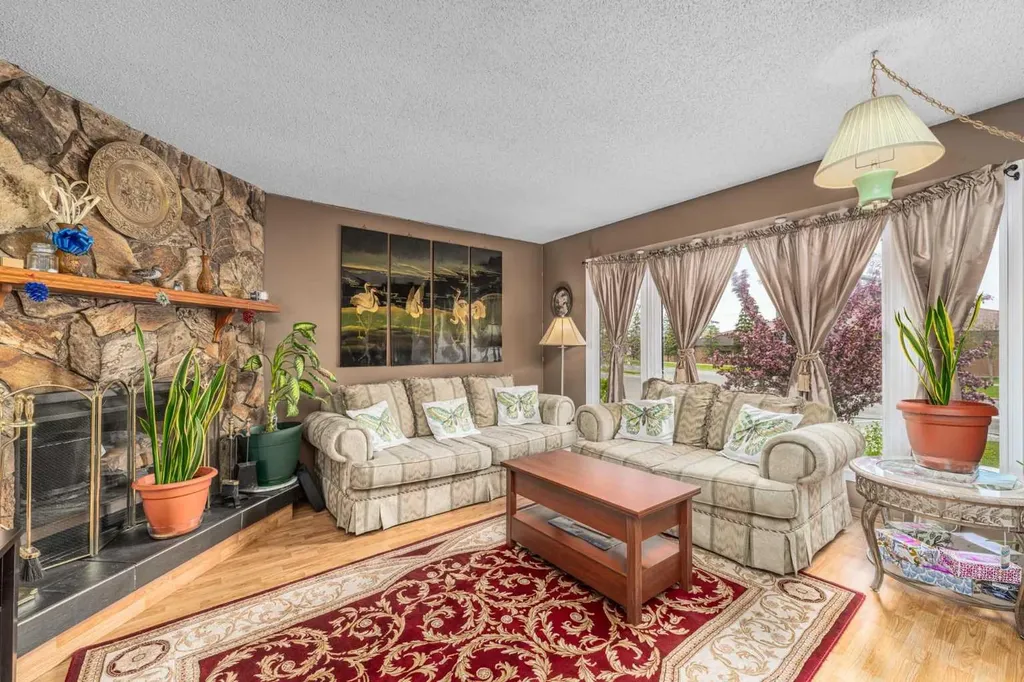 71 Sunmills Drive SE Calgary AB T2X 2R4