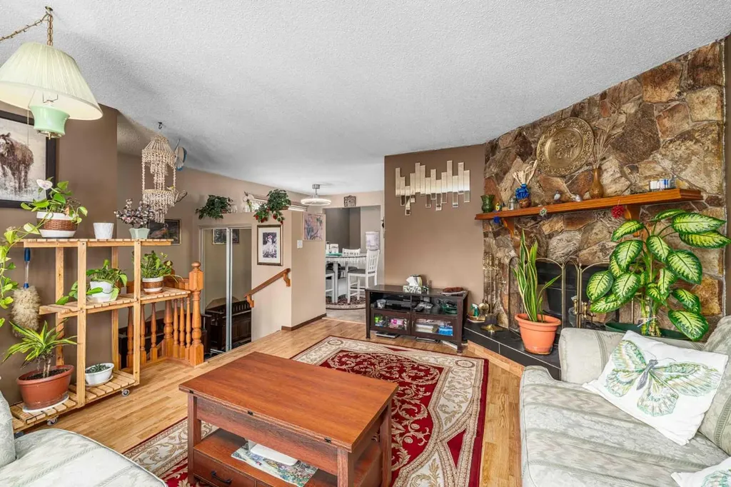 71 Sunmills Drive SE Calgary AB T2X 2R4