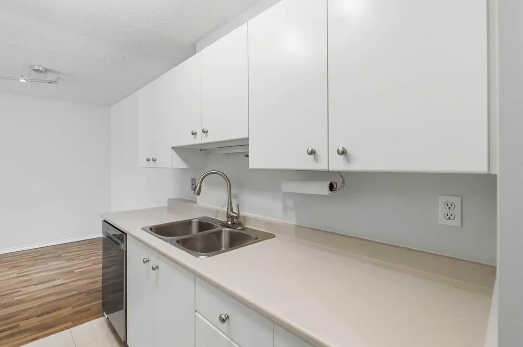 80 Galbraith Drive SW Calgary AB T3E 4Z6
