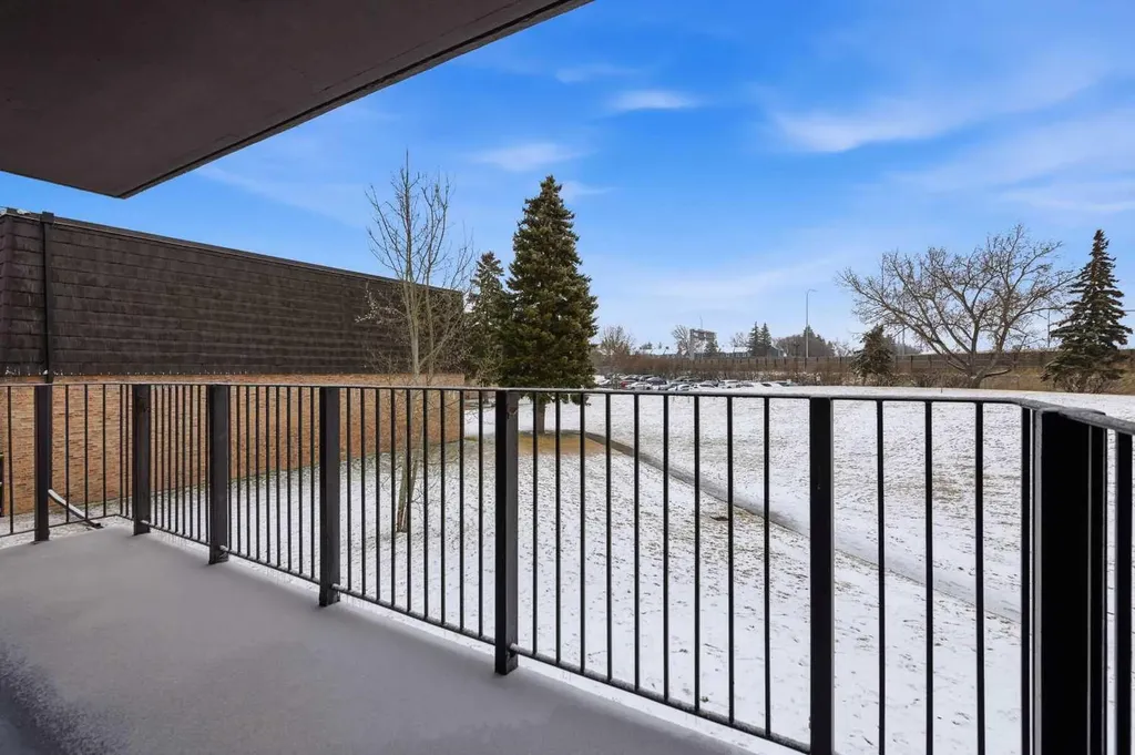 80 Galbraith Drive SW Calgary AB T3E 4Z6