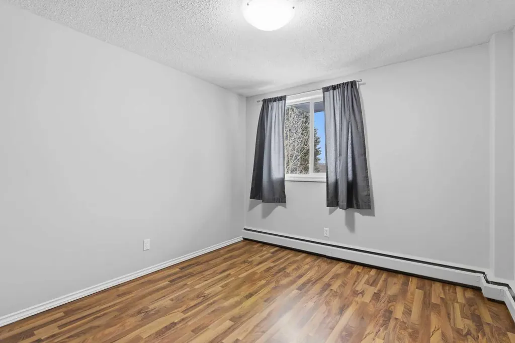 80 Galbraith Drive SW Calgary AB T3E 4Z6