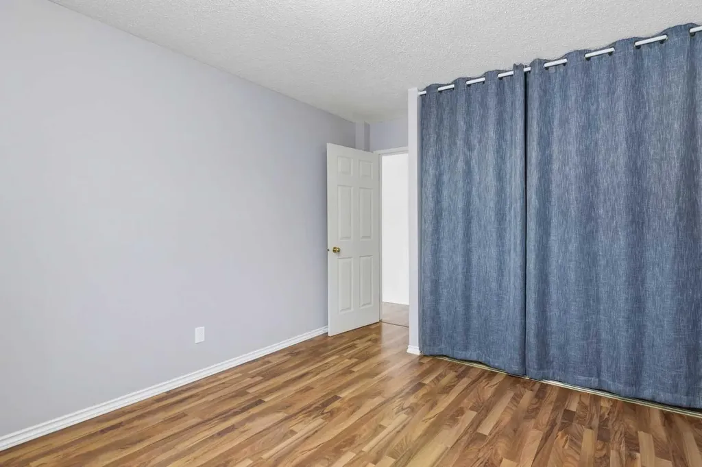 80 Galbraith Drive SW Calgary AB T3E 4Z6