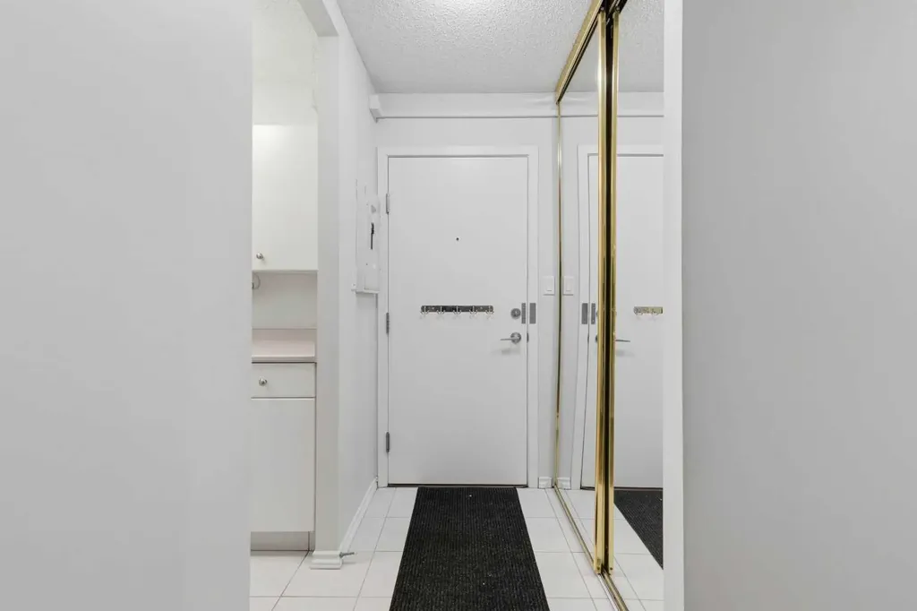 80 Galbraith Drive SW Calgary AB T3E 4Z6