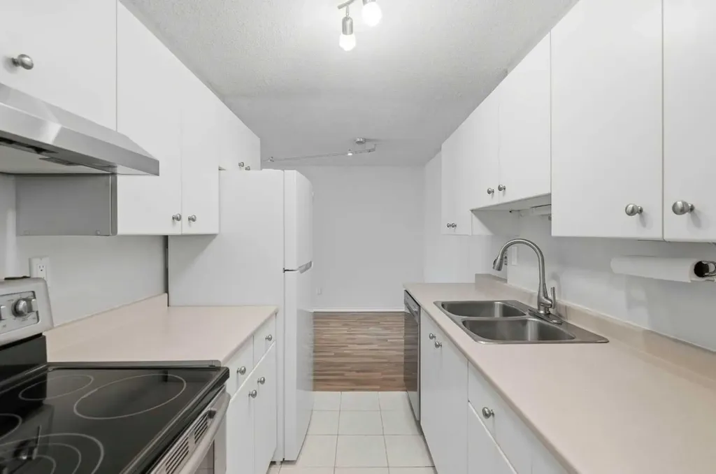 80 Galbraith Drive SW Calgary AB T3E 4Z6