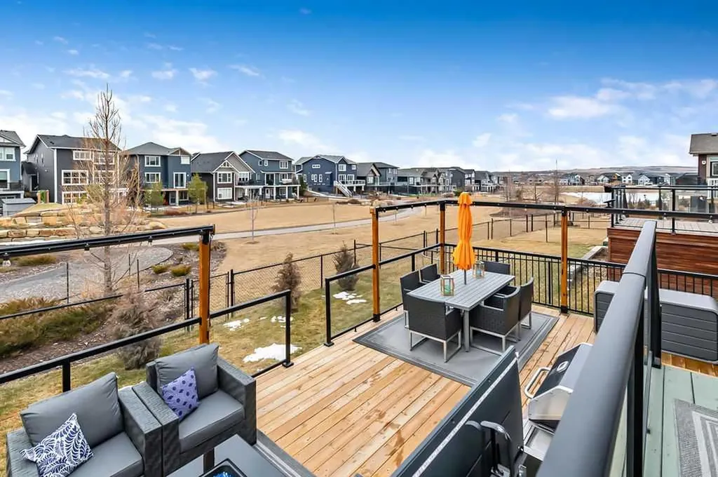 5 Birch Glen Okotoks AB T1S5S9