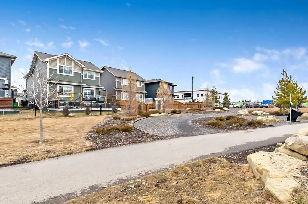 5 Birch Glen Okotoks AB T1S5S9
