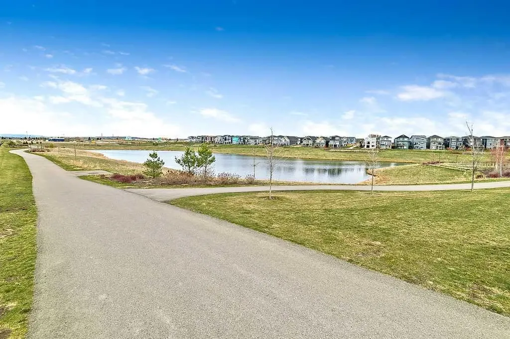 5 Birch Glen Okotoks AB T1S5S9