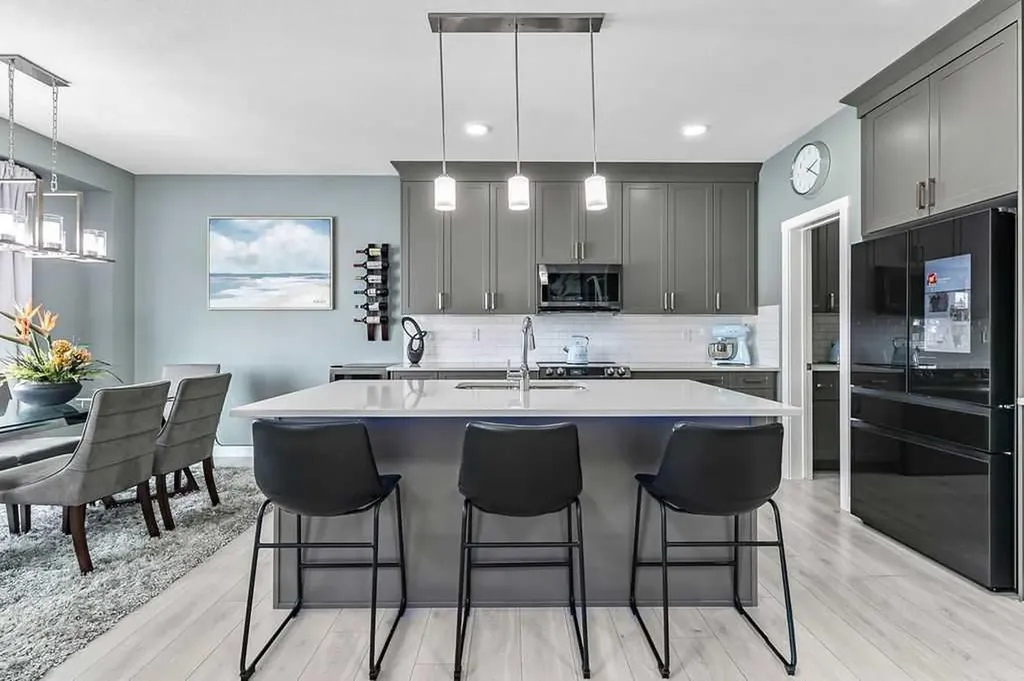 5 Birch Glen Okotoks AB T1S5S9