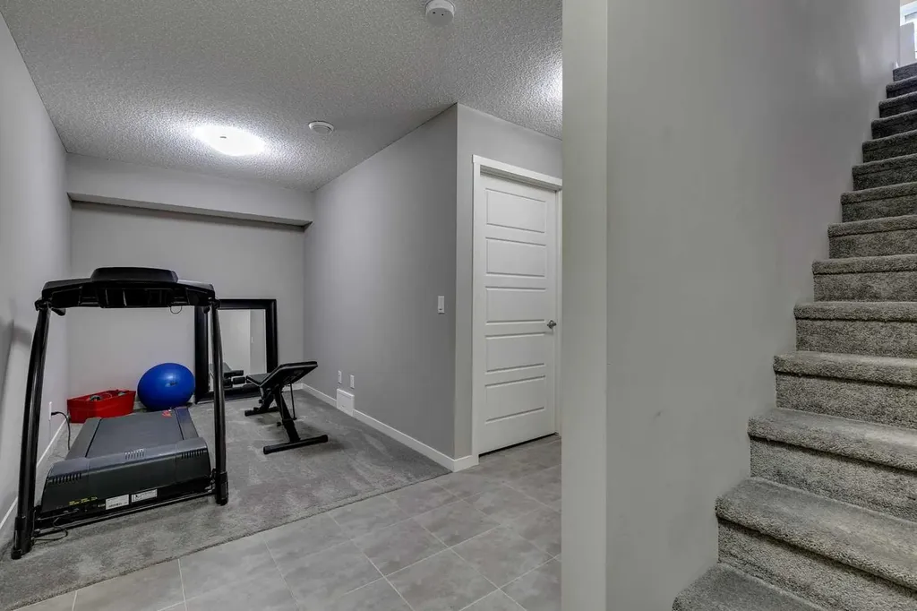 510 Nolanlake Villas NW Calgary AB T3R 0Z7