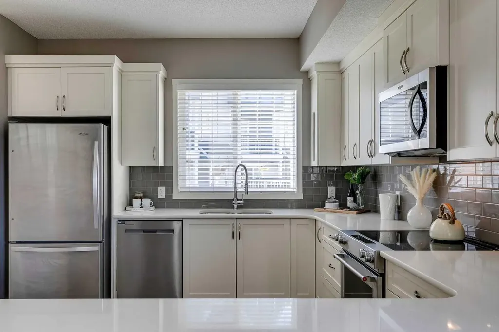 510 Nolanlake Villas NW Calgary AB T3R 0Z7