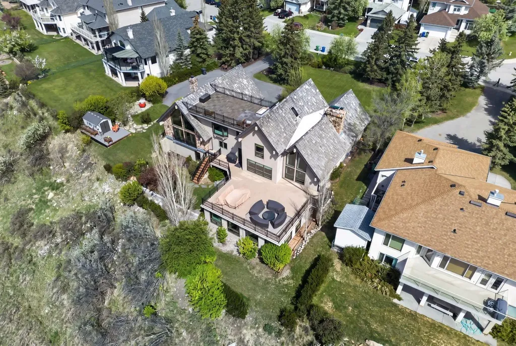 102 West Terrace Crescent Cochrane AB T4C1R9