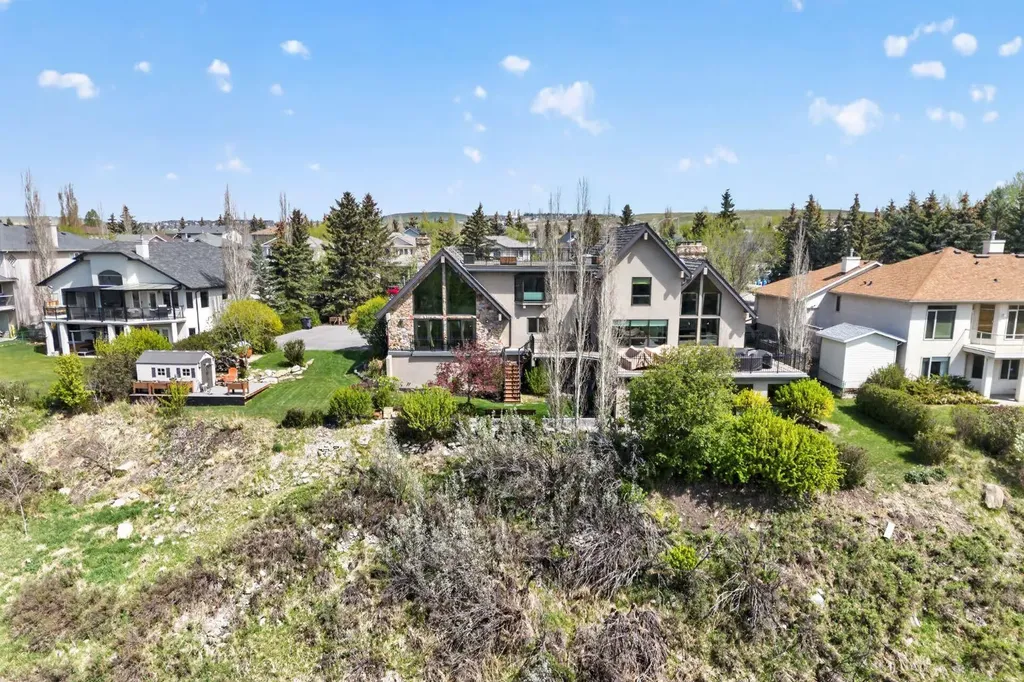 102 West Terrace Crescent Cochrane AB T4C1R9
