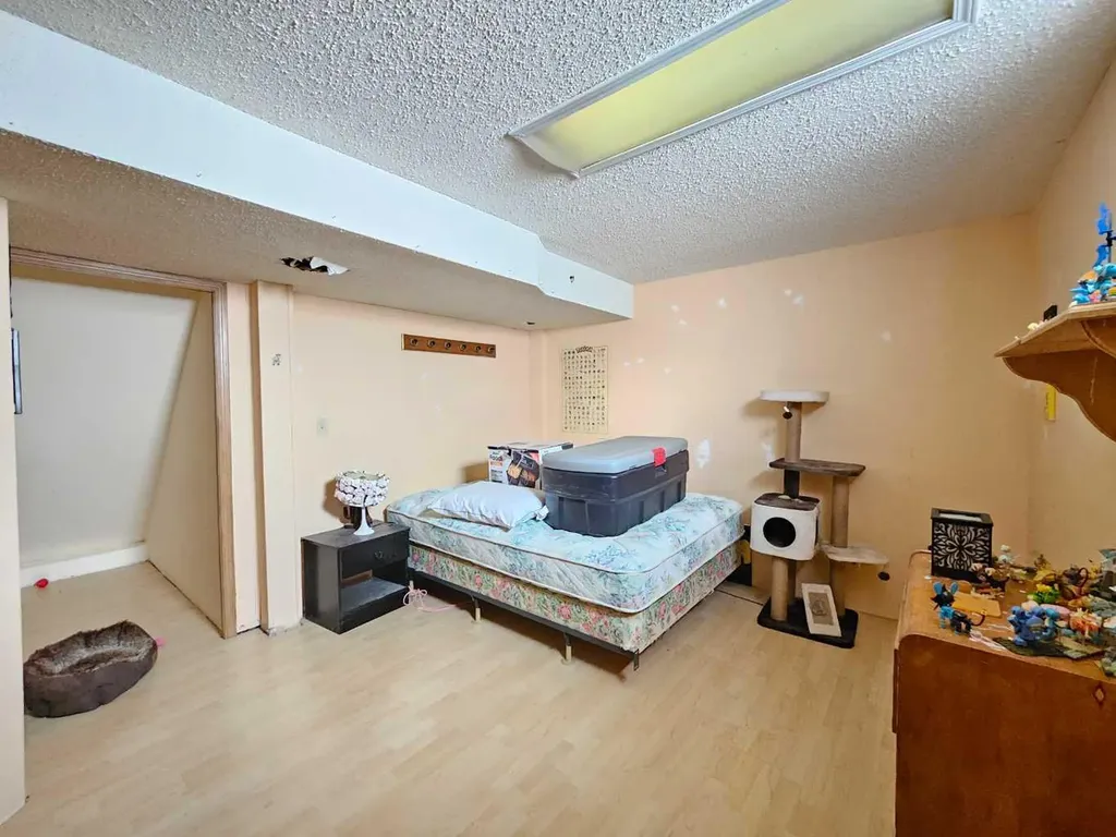406 8 Street S Beiseker AB T0M 0G0