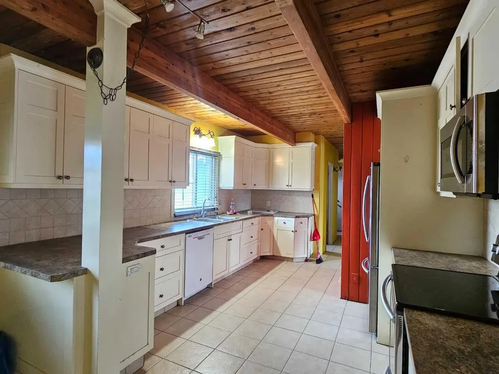 406 8 Street S Beiseker AB T0M 0G0