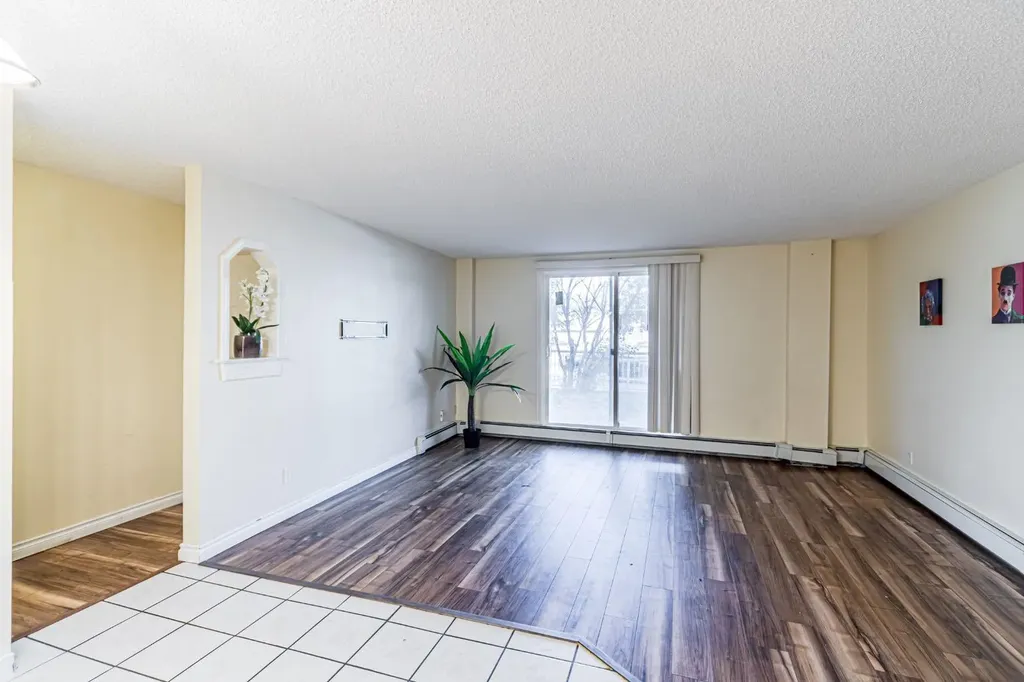 6827 Centre Street N Calgary AB T2K 5C4