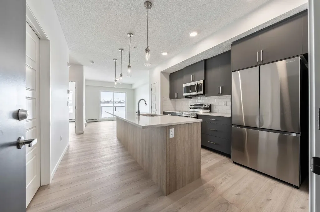 245 Edith Place NW Calgary AB T3R 2M7