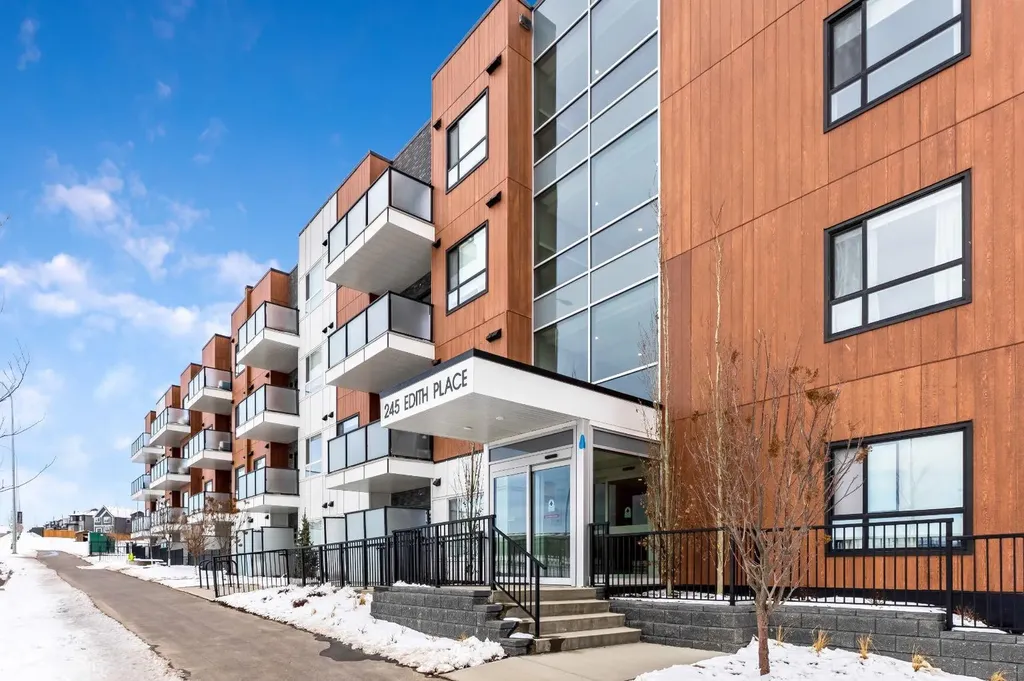 245 Edith Place NW Calgary AB T3R 2M7