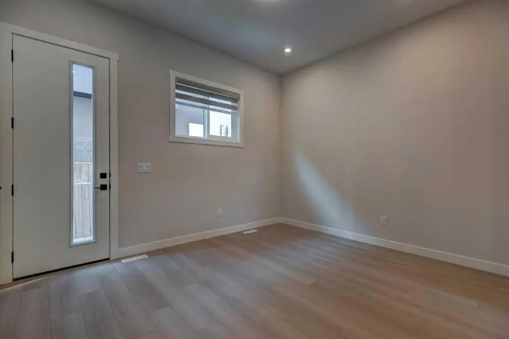 602 11 Avenue NE Calgary AB T2E 0Z7