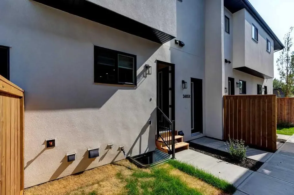 602 11 Avenue NE Calgary AB T2E 0Z7