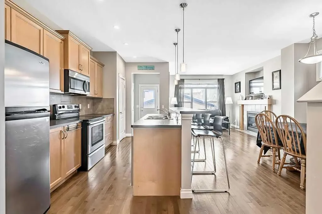 280 Copperstone Gardens SE Calgary AB T2Z 0R6