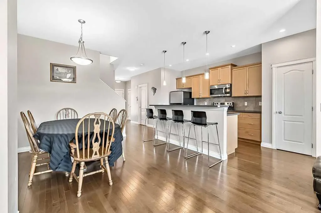 280 Copperstone Gardens SE Calgary AB T2Z 0R6
