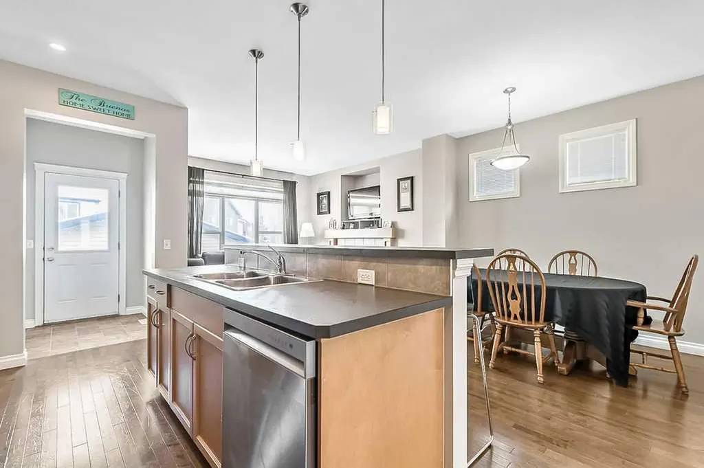 280 Copperstone Gardens SE Calgary AB T2Z 0R6