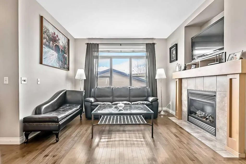 280 Copperstone Gardens SE Calgary AB T2Z 0R6
