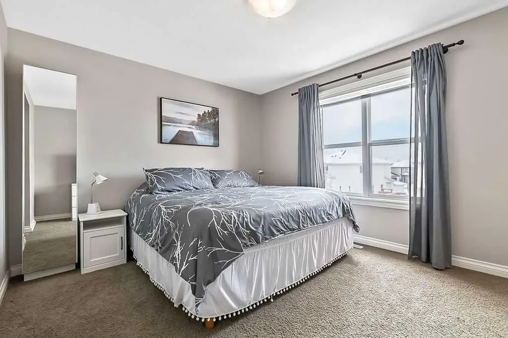 280 Copperstone Gardens SE Calgary AB T2Z 0R6