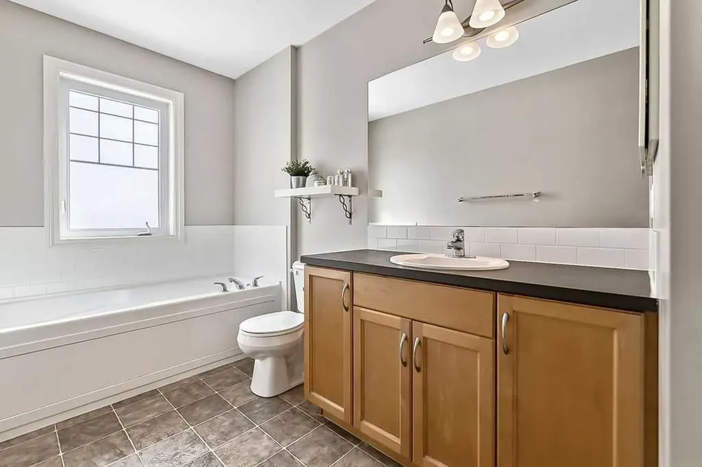 280 Copperstone Gardens SE Calgary AB T2Z 0R6