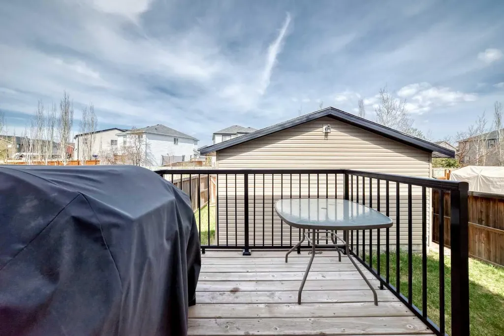 280 Copperstone Gardens SE Calgary AB T2Z 0R6