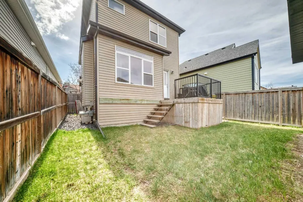 280 Copperstone Gardens SE Calgary AB T2Z 0R6