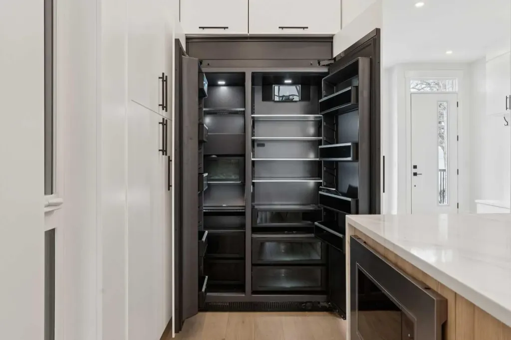 4214 16 Street SW Calgary AB T2T 4H6