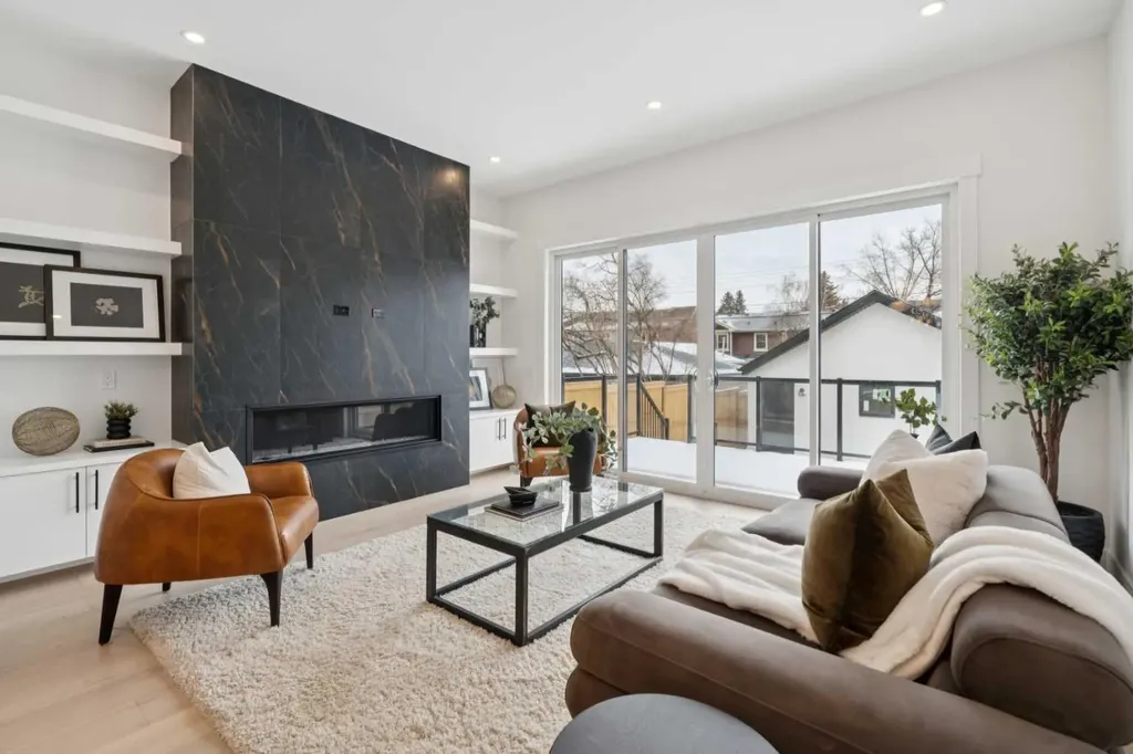 4214 16 Street SW Calgary AB T2T 4H6