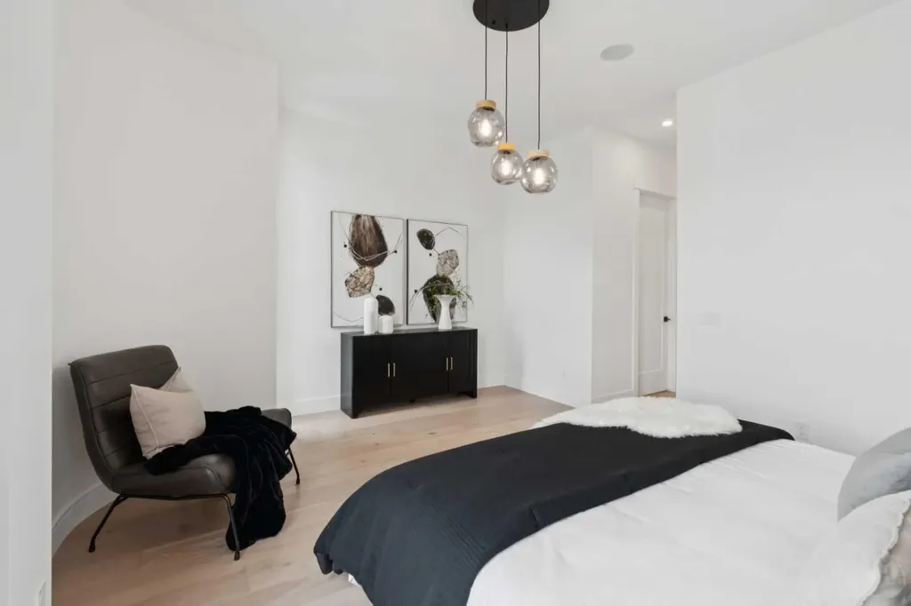 4214 16 Street SW Calgary AB T2T 4H6