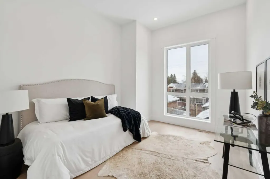 4214 16 Street SW Calgary AB T2T 4H6