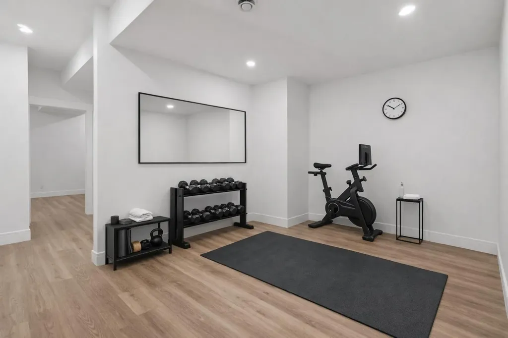 4214 16 Street SW Calgary AB T2T 4H6