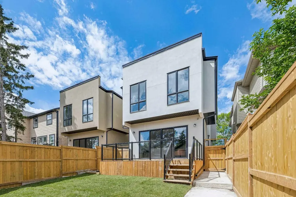 4214 16 Street SW Calgary AB T2T 4H6