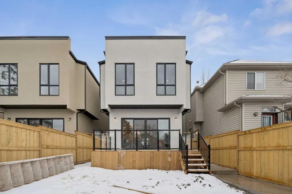 4214 16 Street SW Calgary AB T2T 4H6