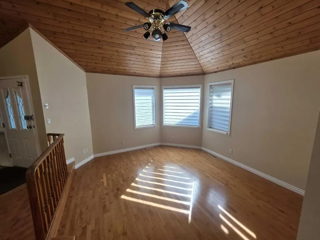 10722 91 Street Peace River AB T8S1R1