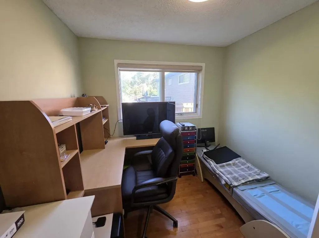 10722 91 Street Peace River AB T8S1R1