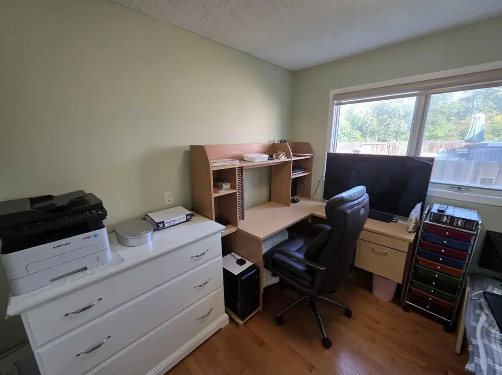10722 91 Street Peace River AB T8S1R1