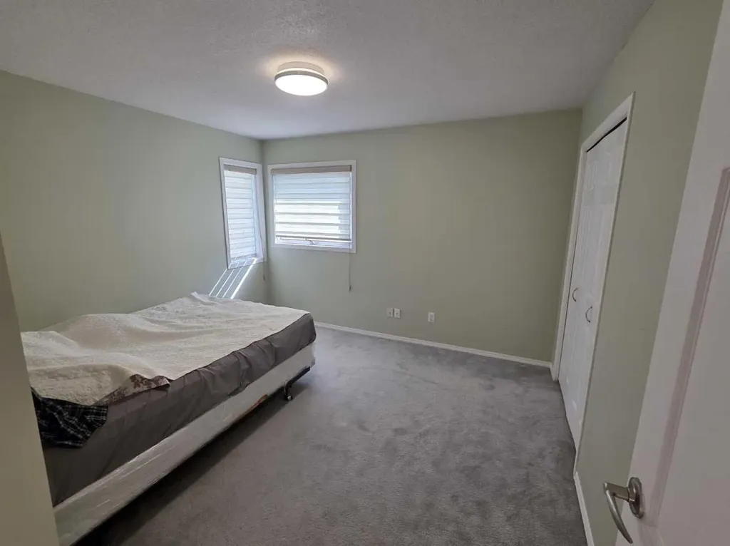 10722 91 Street Peace River AB T8S1R1