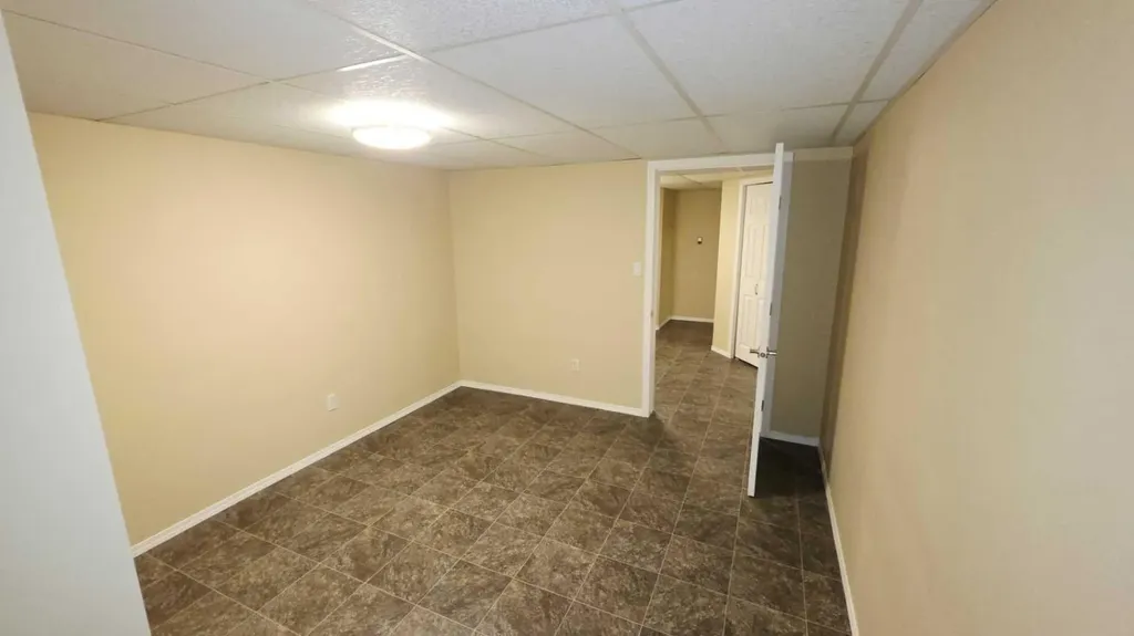 10722 91 Street Peace River AB T8S1R1